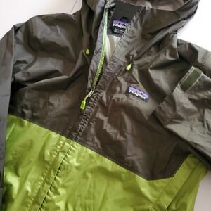 Patagonia Torrentshell Mens Small H2NO Jacket Full Zip Black Green Hooded